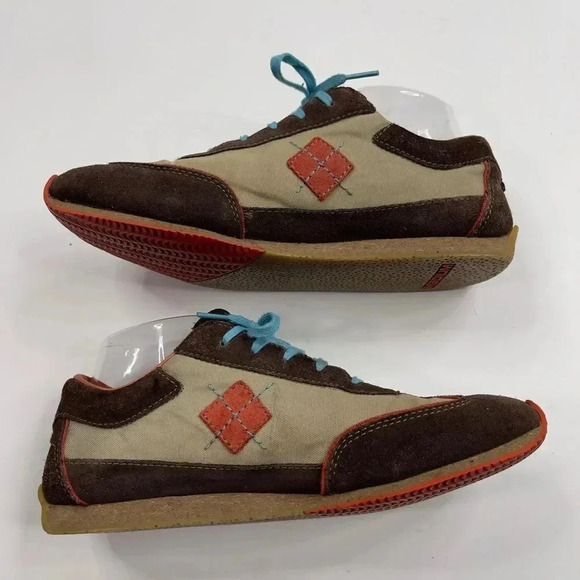 Medium Brand Hipster Sneakers  - Picture 7 of 11